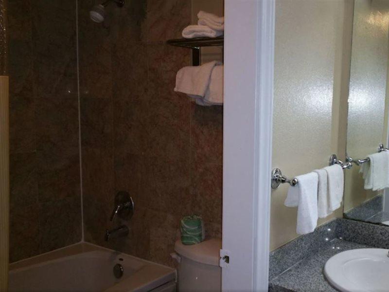 Executive Inn And Suites ワクサハチー エクステリア 写真