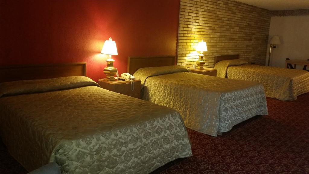 Executive Inn And Suites ワクサハチー エクステリア 写真