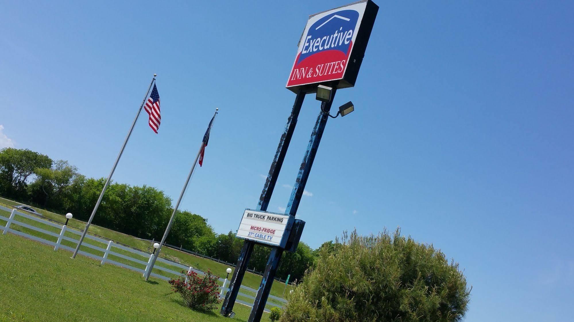 Executive Inn And Suites ワクサハチー エクステリア 写真