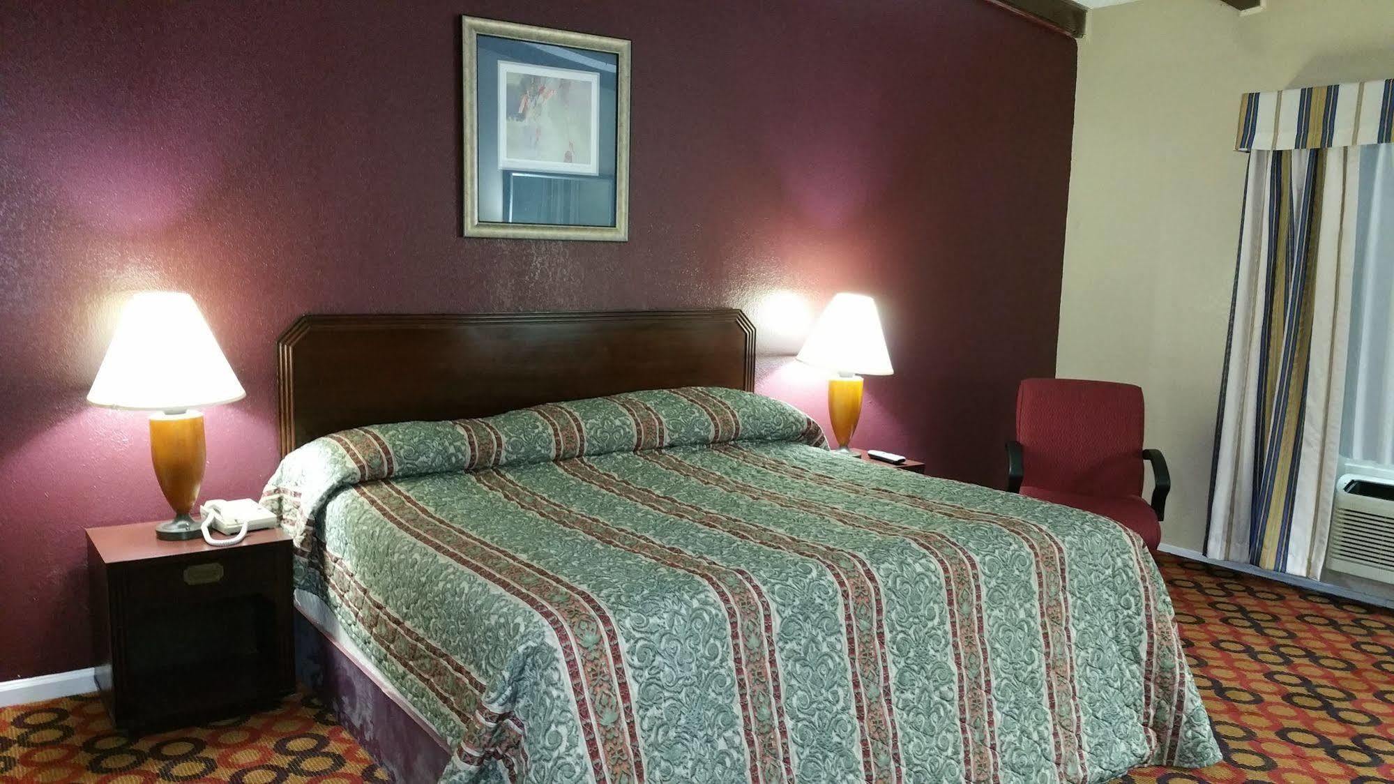 Executive Inn And Suites ワクサハチー エクステリア 写真